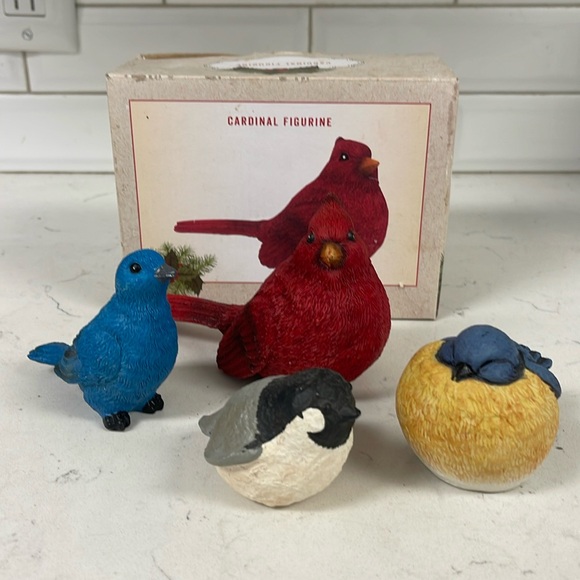Mixed Lot of Feathered Friends - 4 Bird Figurines - Picture 3 of 14